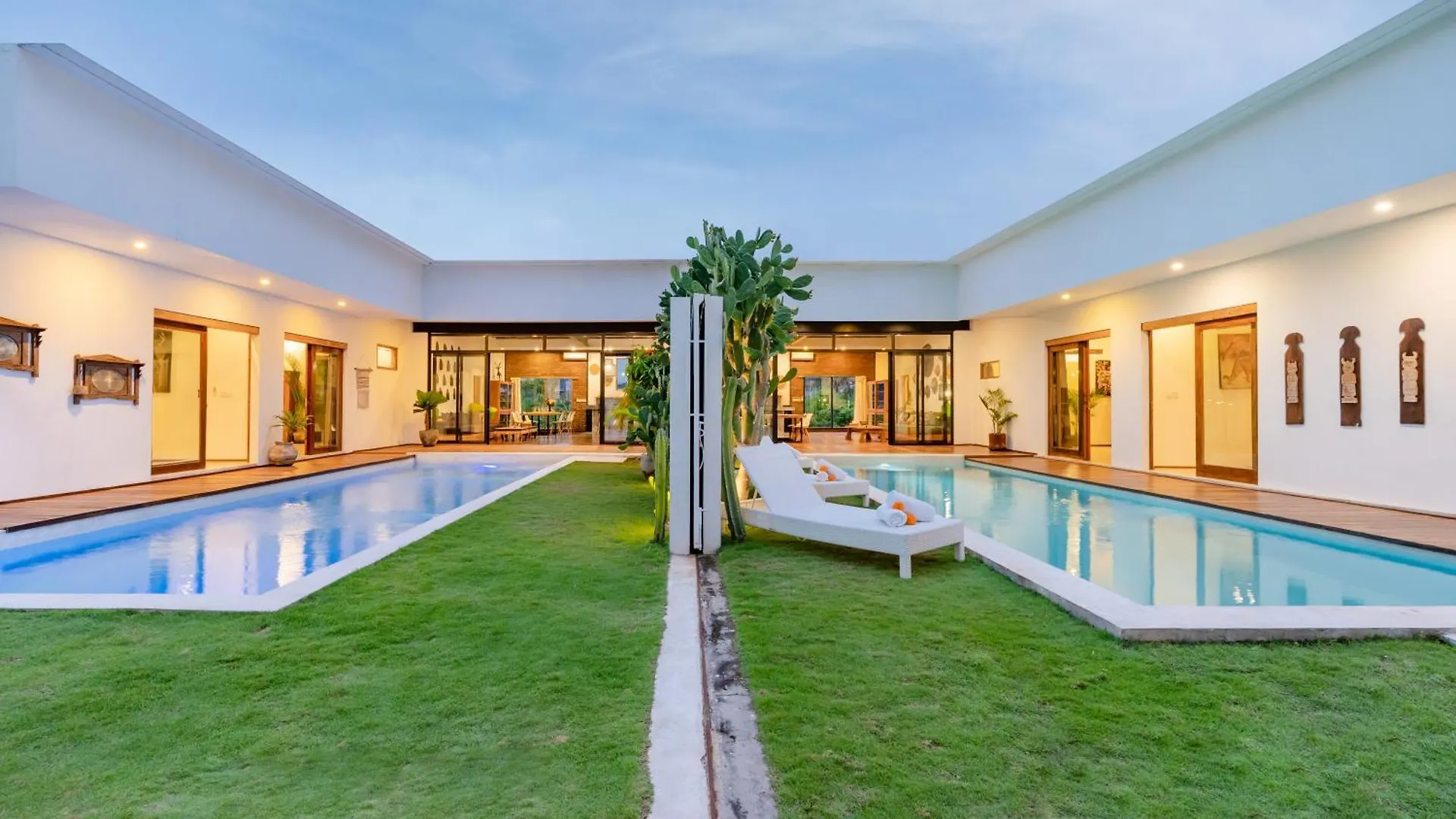 Villa Wamwui By Dreamawaybali Seminyak