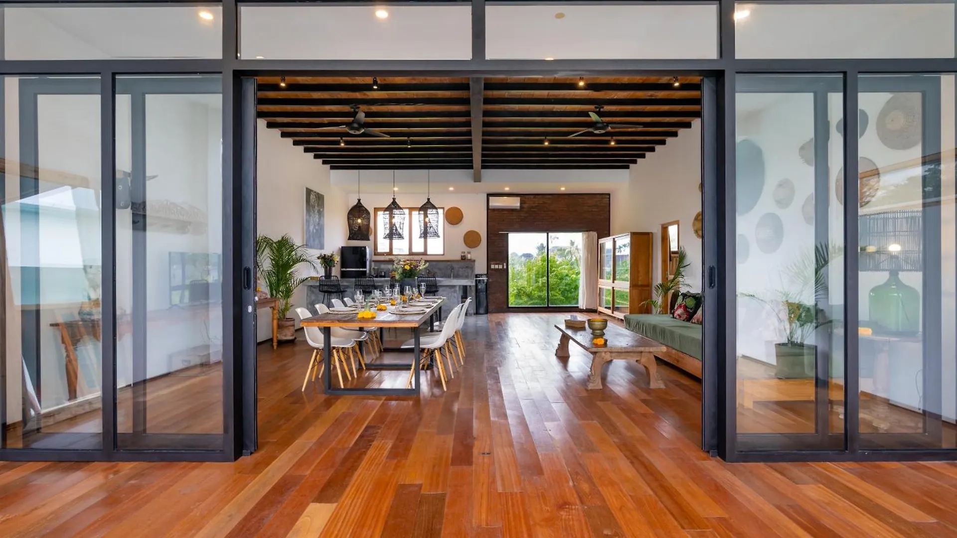 Villa Wamwui By Dreamawaybali Seminyak
