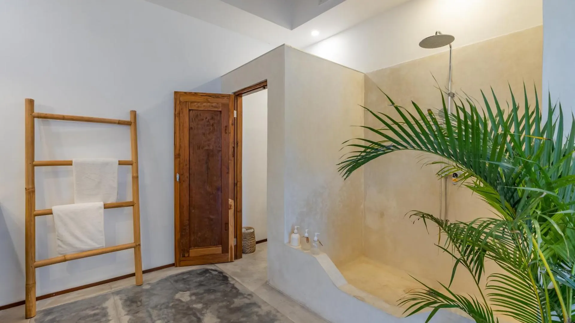 Villa Wamwui By Dreamawaybali Seminyak